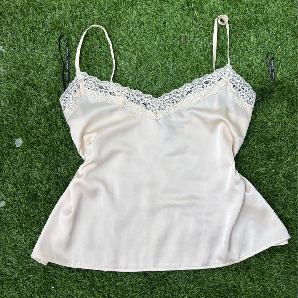 Y2K F21+ satin lace trim cami top. Plus size